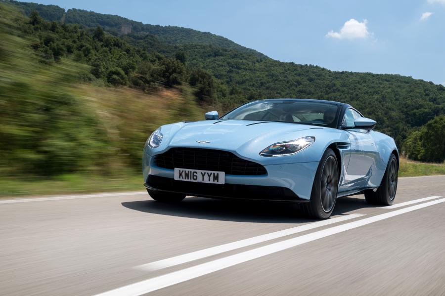  Aston Martin DB11 2016 года  (WW) (фото 19 из 41)